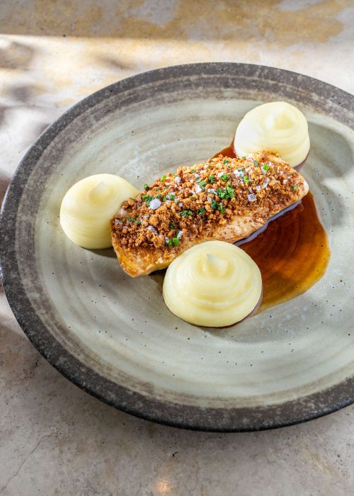 Fűszeres sült csirkemell mogyorószórással